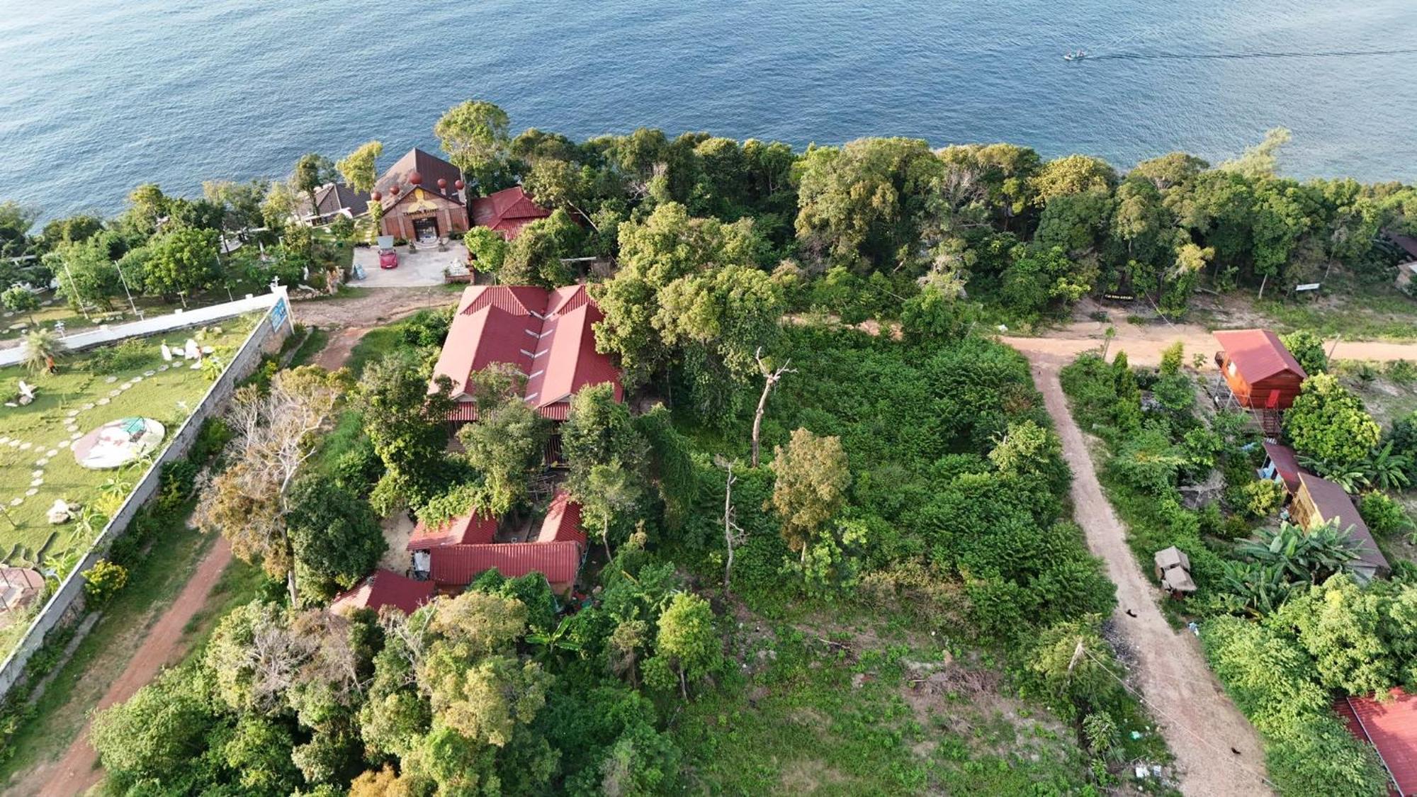 The Cliff Hostel, M'Pay Bay Koh Rong Sanloem Εξωτερικό φωτογραφία